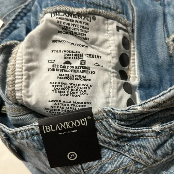 BLANK NYC Steal The Show Jeans - Picture 13 of 13